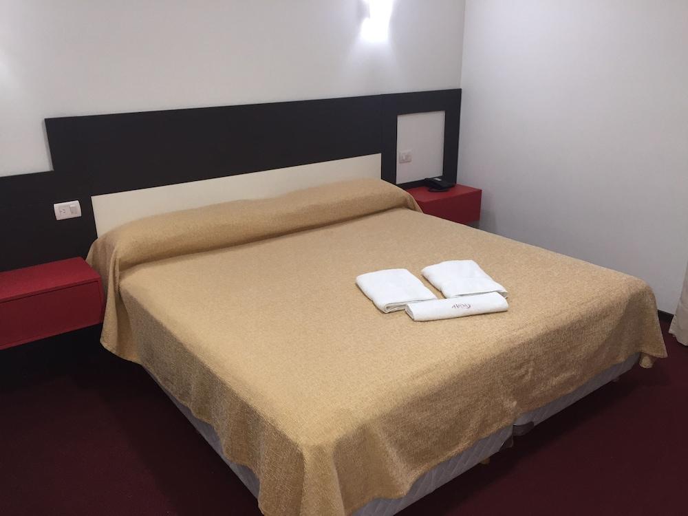 Nuevo Mundo Hotell San Rafael  Exteriör bild